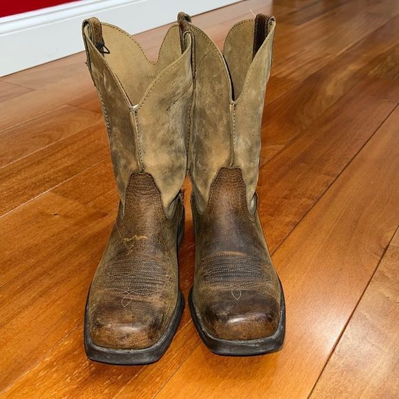 Ariat Other - Ariat men’s Brown Leather Western Boots Size 8.5